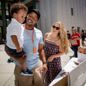 Donald Faison and family